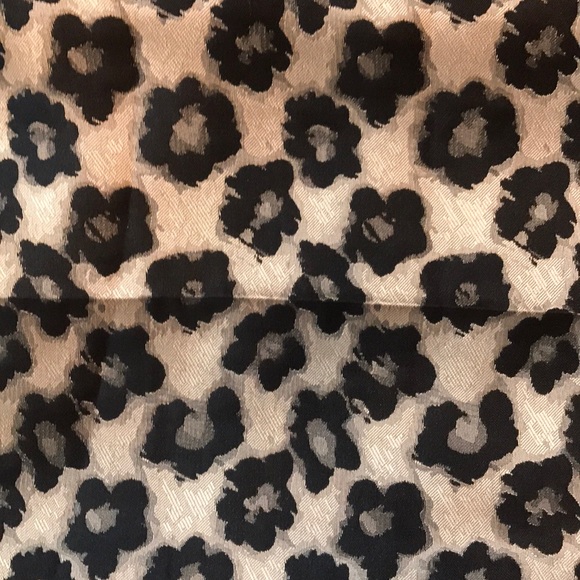 ANN TAYLOR signature trousers. - Picture 3 of 7